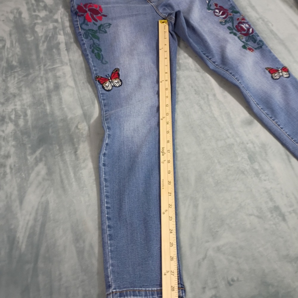 Earl Jean Womens Skinny Jeans Size 12 Medium Wash Floral Butterfly Embroidered - Picture 4 of 8